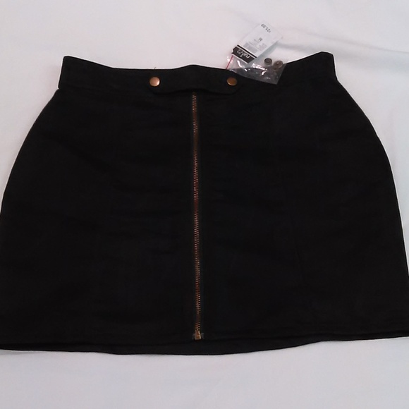 Rue21 Dresses & Skirts - RUE 21 NWT Mock Suede Black Zipper Mini Skirt Med